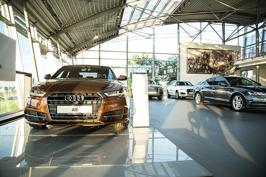 What to Look for When Visiting Car Dealerships in Phoenix, AZ: A Buyer’s Guide