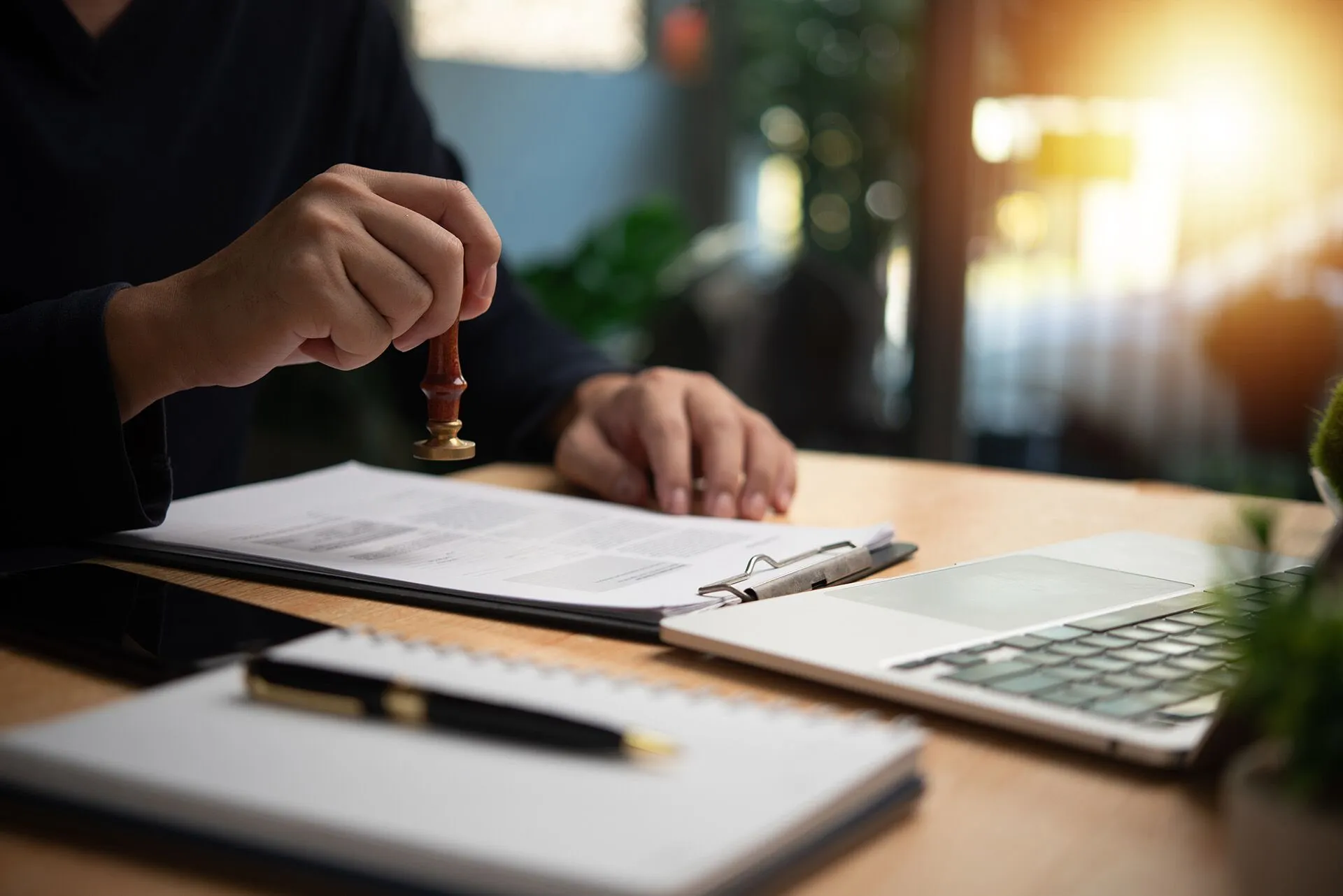 When to Contact an Atlanta Car Accident Lawyer After a Serious Crash