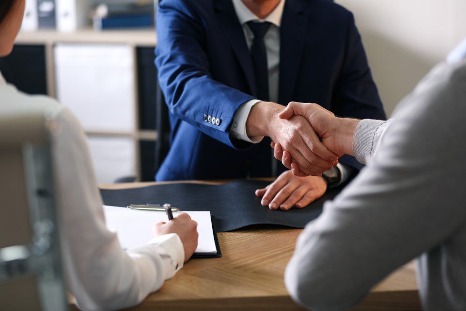Bus vs. Car Accidents: How a Bus Accident Lawyer in Orlando and a Car Accident Lawyer in Orlando Can Help